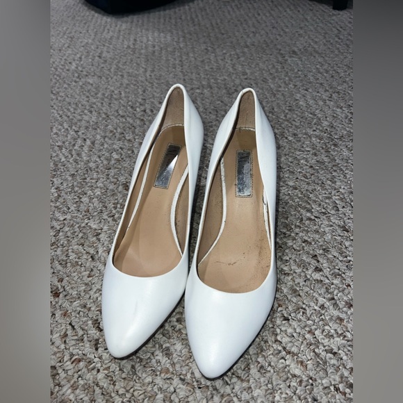 White heels - Picture 2 of 5